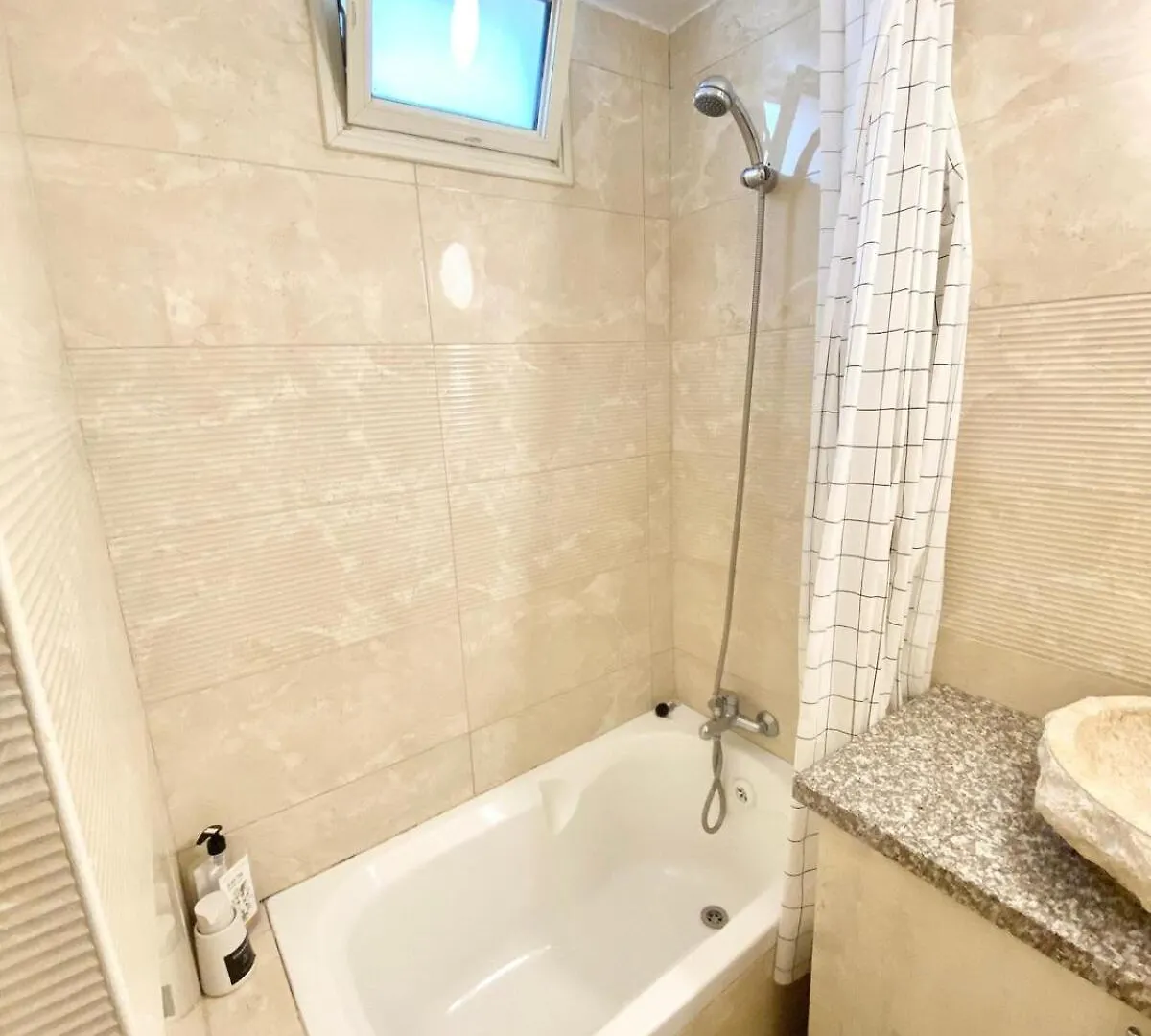 Cozy Suite Near The Parissquare Haifa
