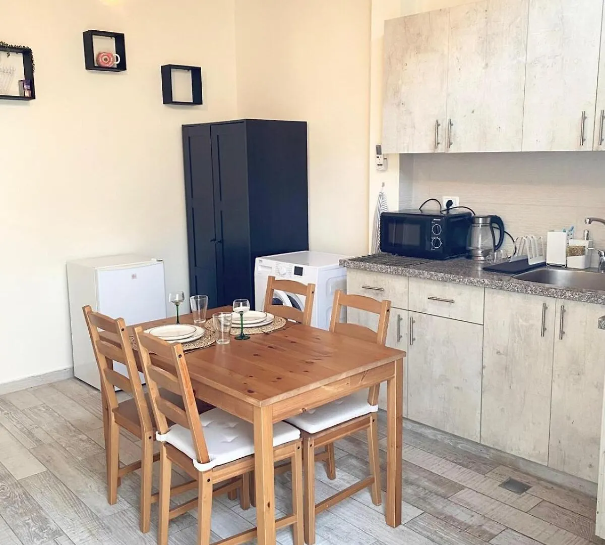 Cozy Suite Near The Parissquare Haifa Apartment